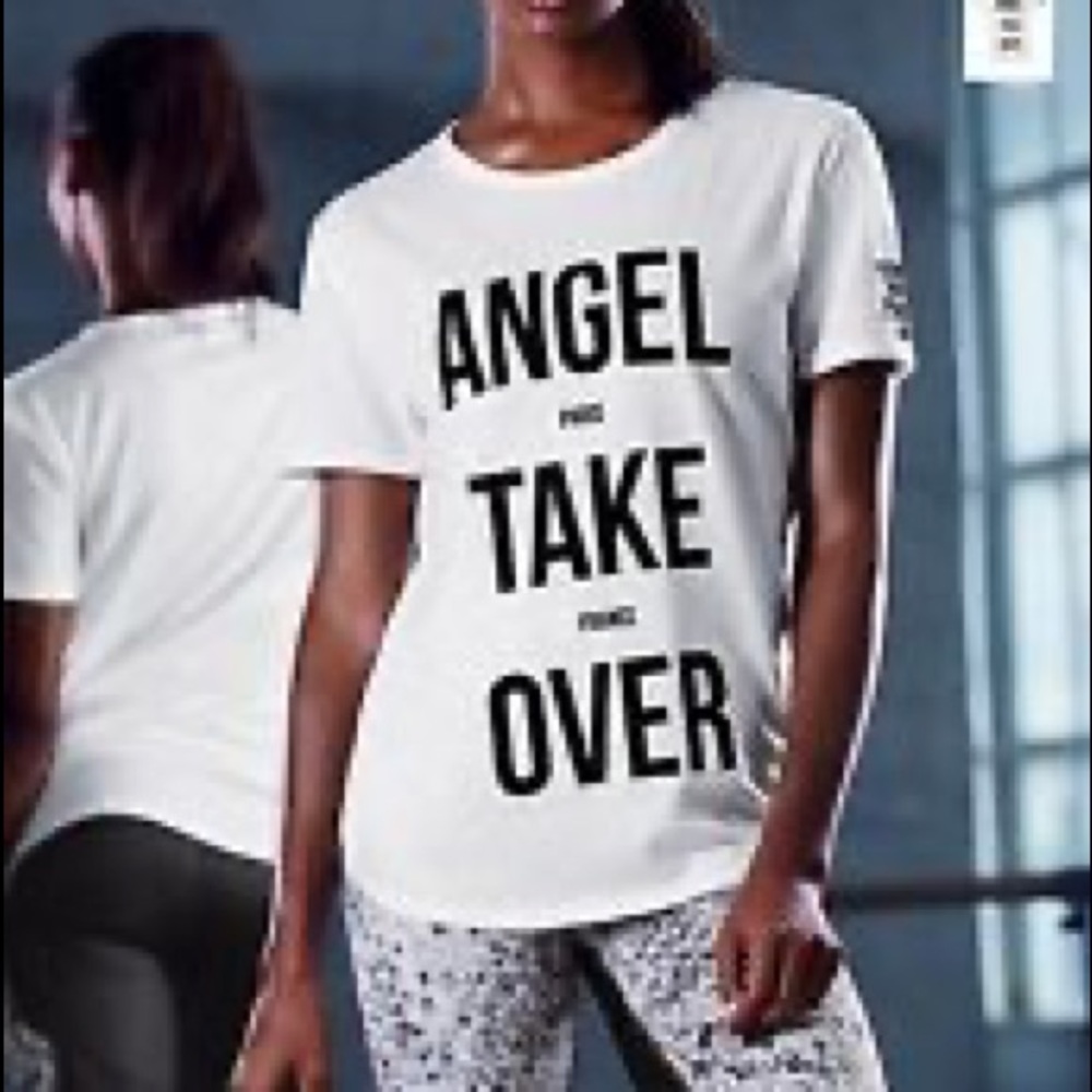 VICTORIA SECRET T-SHIRT